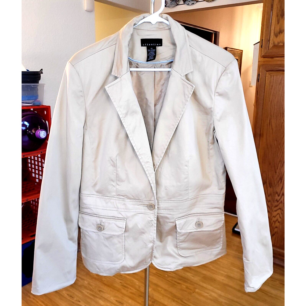 Attention Tan Short Blazer 14 L 1 Button Outside Pockets Lined Preppy Academia - Picture 5 of 9